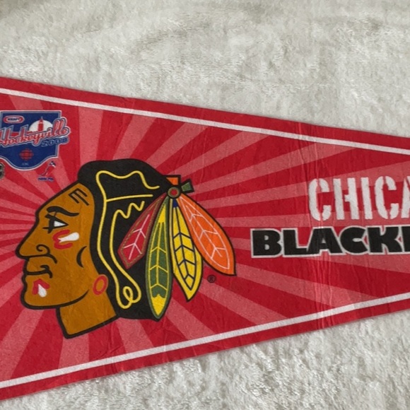 NHL Red and Black Game Pennants - Picture 9 of 10